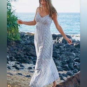 Striped Maxi Dress in Blue and White St Tropez West Us 4 Linen